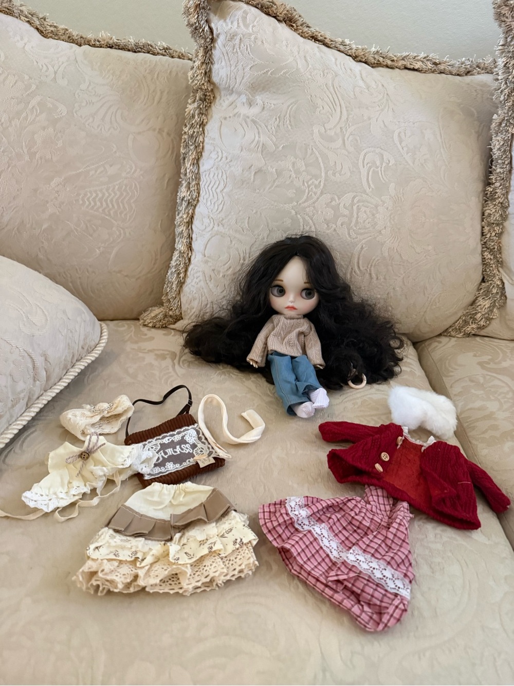 BLYTHE inspired Women Hair Doll Wig - Dark Brown Long Curly Hair - Picture 2 of 6